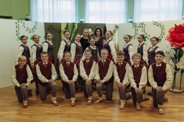 bērnu deju kolektīvs "Drellīši"